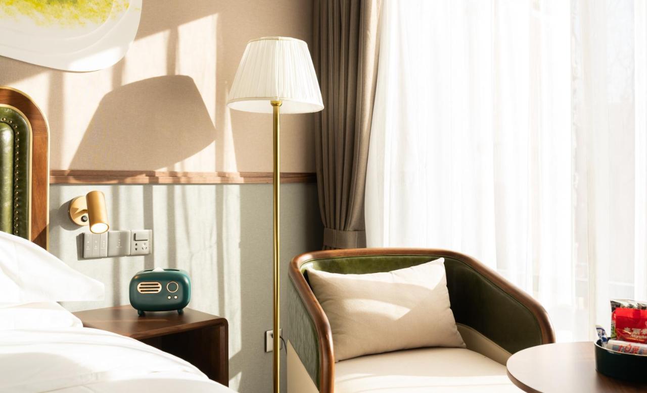 Nost Algia S Hotel Near Beijing Cbd - Cctv, China Zun, Skp And Sanlitun, Tian'Anmen Square, Forbidden City, Free Daily Necessities, Free Night Snack, Free Laundry, English Communication Well, Free Travel Advice , Free Gymnastic, Dış mekan fotoğraf