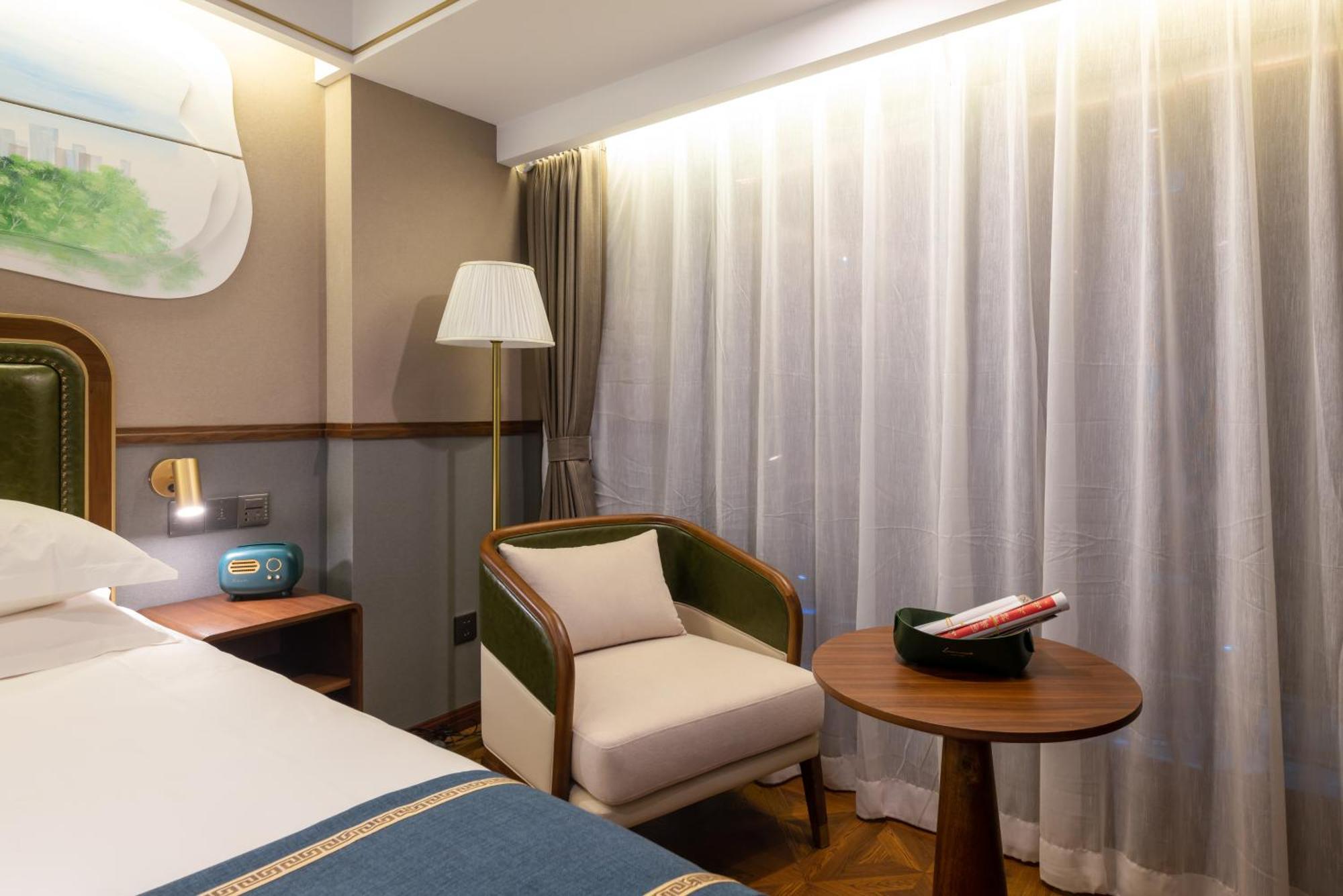 Nost Algia S Hotel Near Beijing Cbd - Cctv, China Zun, Skp And Sanlitun, Tian'Anmen Square, Forbidden City, Free Daily Necessities, Free Night Snack, Free Laundry, English Communication Well, Free Travel Advice , Free Gymnastic, Dış mekan fotoğraf